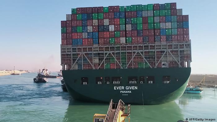 Ein riesiges Containerschiff, das jemals unter der Flagge von Panama geschenkt hat