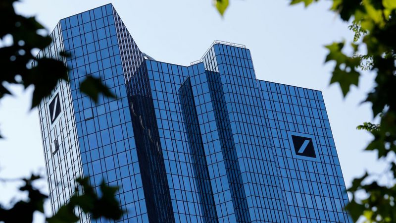 Deutsche Bank erhöht Erstattung für Junior-Banker - Quelle

