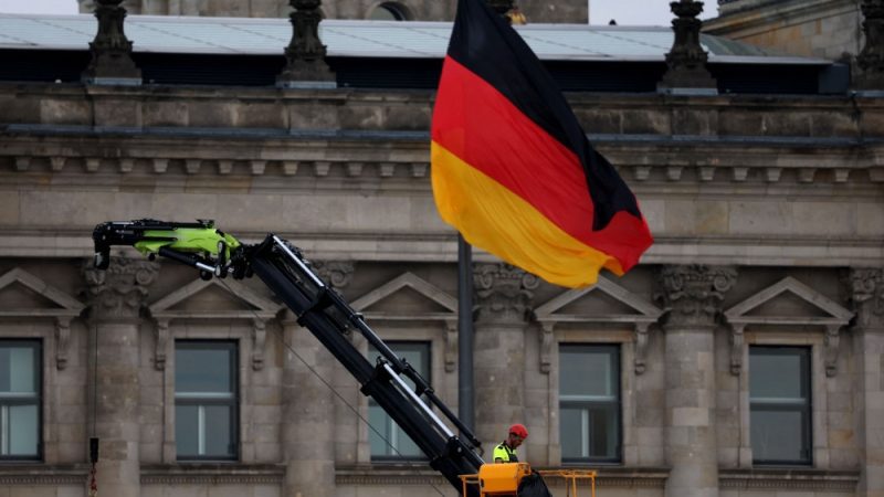 Die Stimmung der deutschen Unternehmen stagnierte, was die Hoffnungen auf eine Erholung dämpfte

