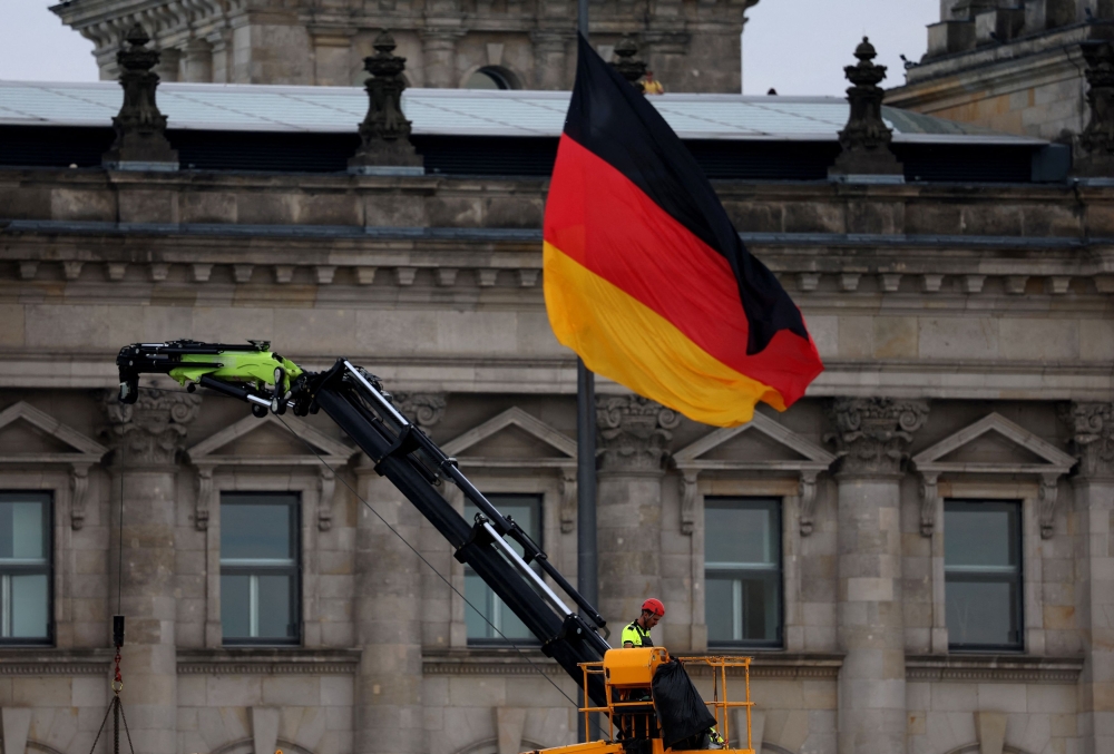 Die Stimmung der deutschen Unternehmen stagnierte, was die Hoffnungen auf eine Erholung dämpfte